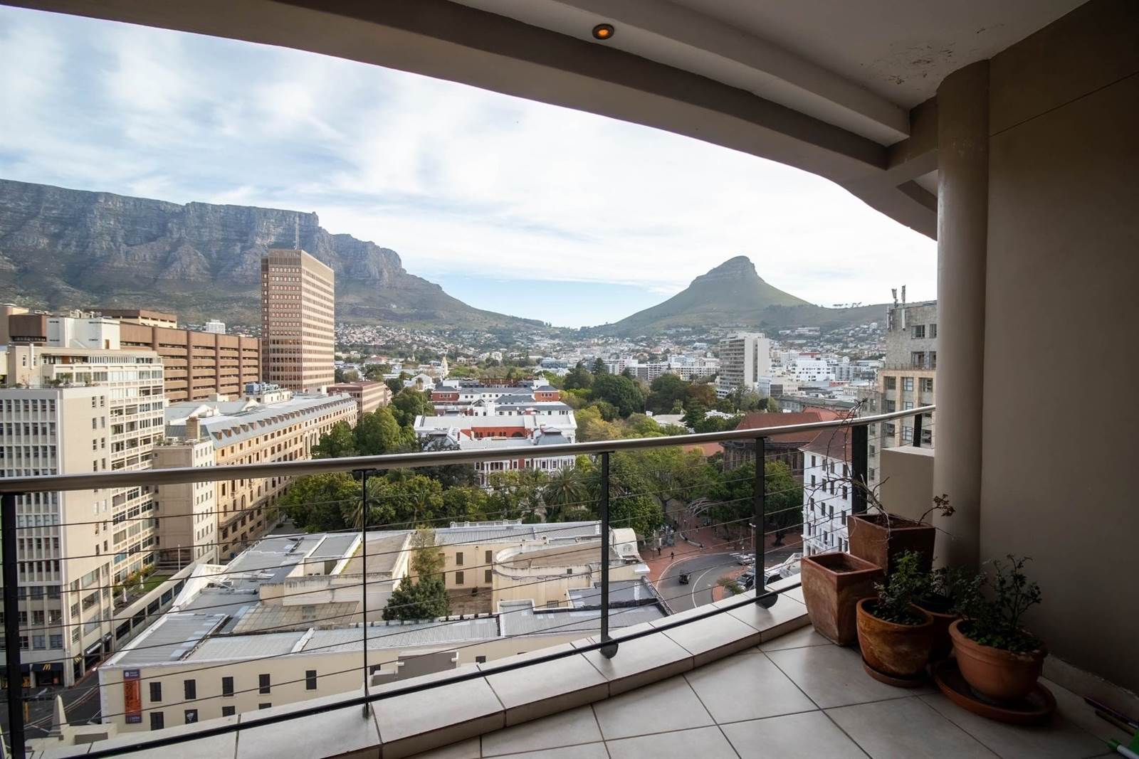 2 Bed Apartment in Cape Town City Centre photo number 20