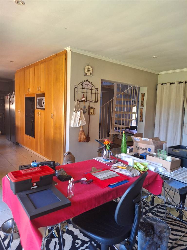 4 Bed House in Waterkloof Heights photo number 18