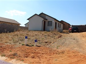 3 Bed House in Roodepoort Central