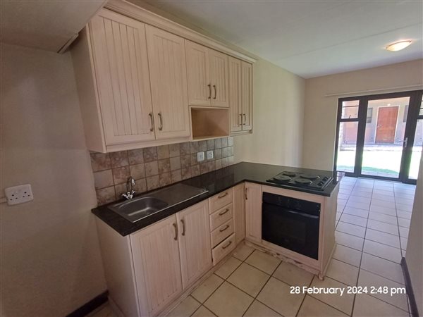 1 Bedroom Flat 1 Bedroom Flat
