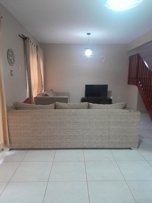 3 Bed Townhouse in Musgrave photo number 9