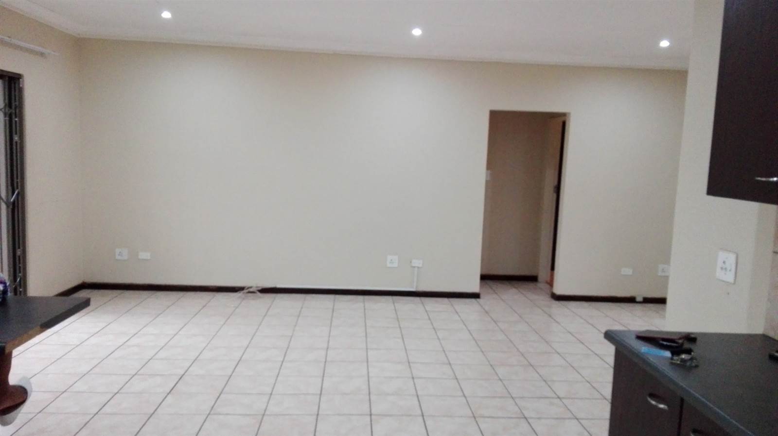 2 Bed Simplex in Polokwane Central photo number 4