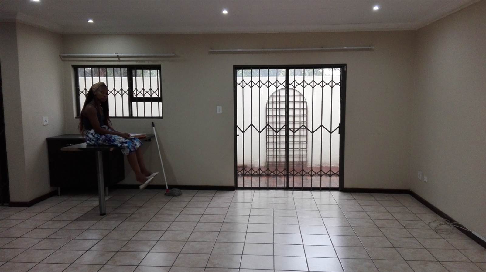 2 Bed Simplex in Polokwane Central photo number 7