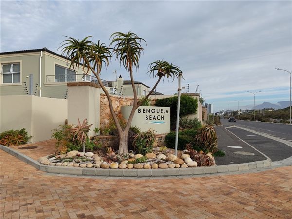 3 Bedroom Townhouse 3 Bedroom Townhouse