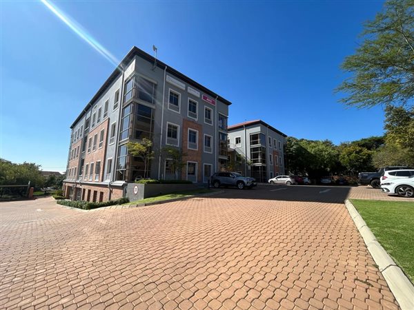353.299987792969  m² Commercial space in Bryanston