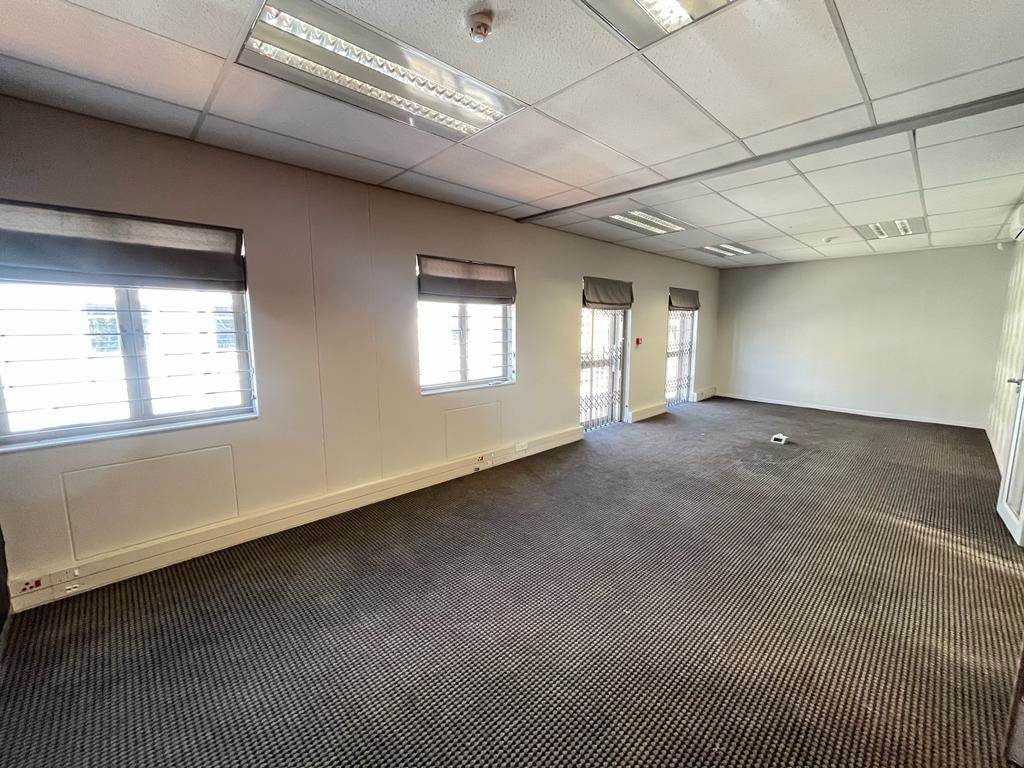 353.3  m² Commercial space in Bryanston photo number 6