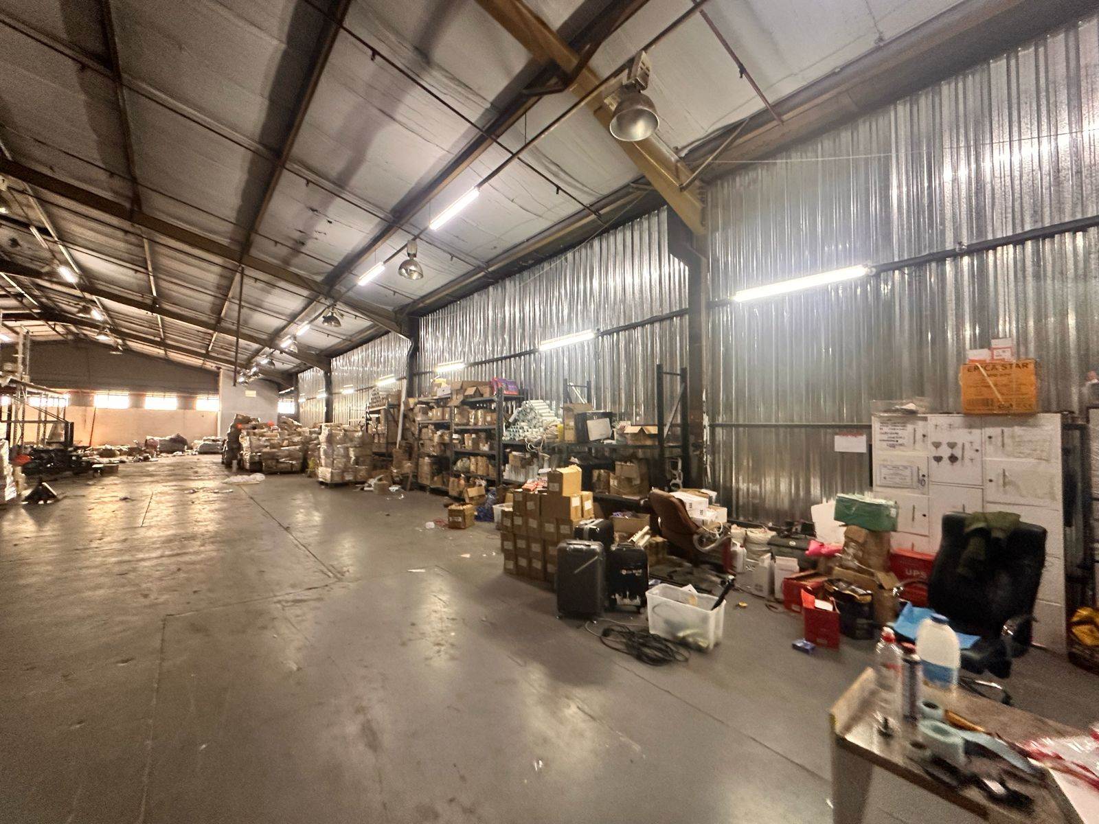 1640  m² Industrial space in Amalgam photo number 7