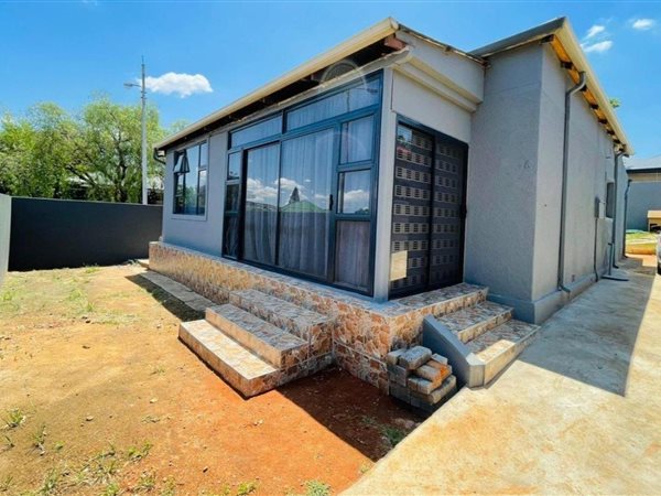 2 Bedroom House 2 Bedroom House