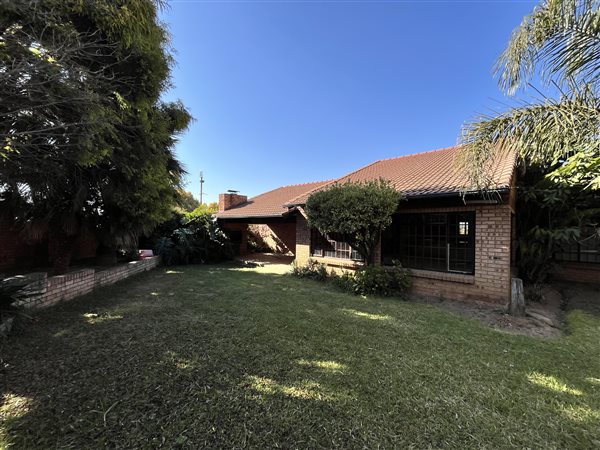3 Bedroom Townhouse 3 Bedroom Townhouse