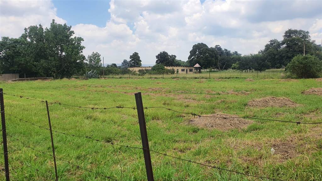 1.8 ha Farm in Randfontein photo number 20