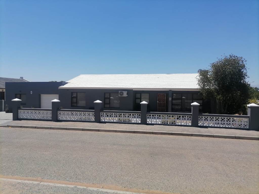 7 Bed House in Piketberg photo number 2