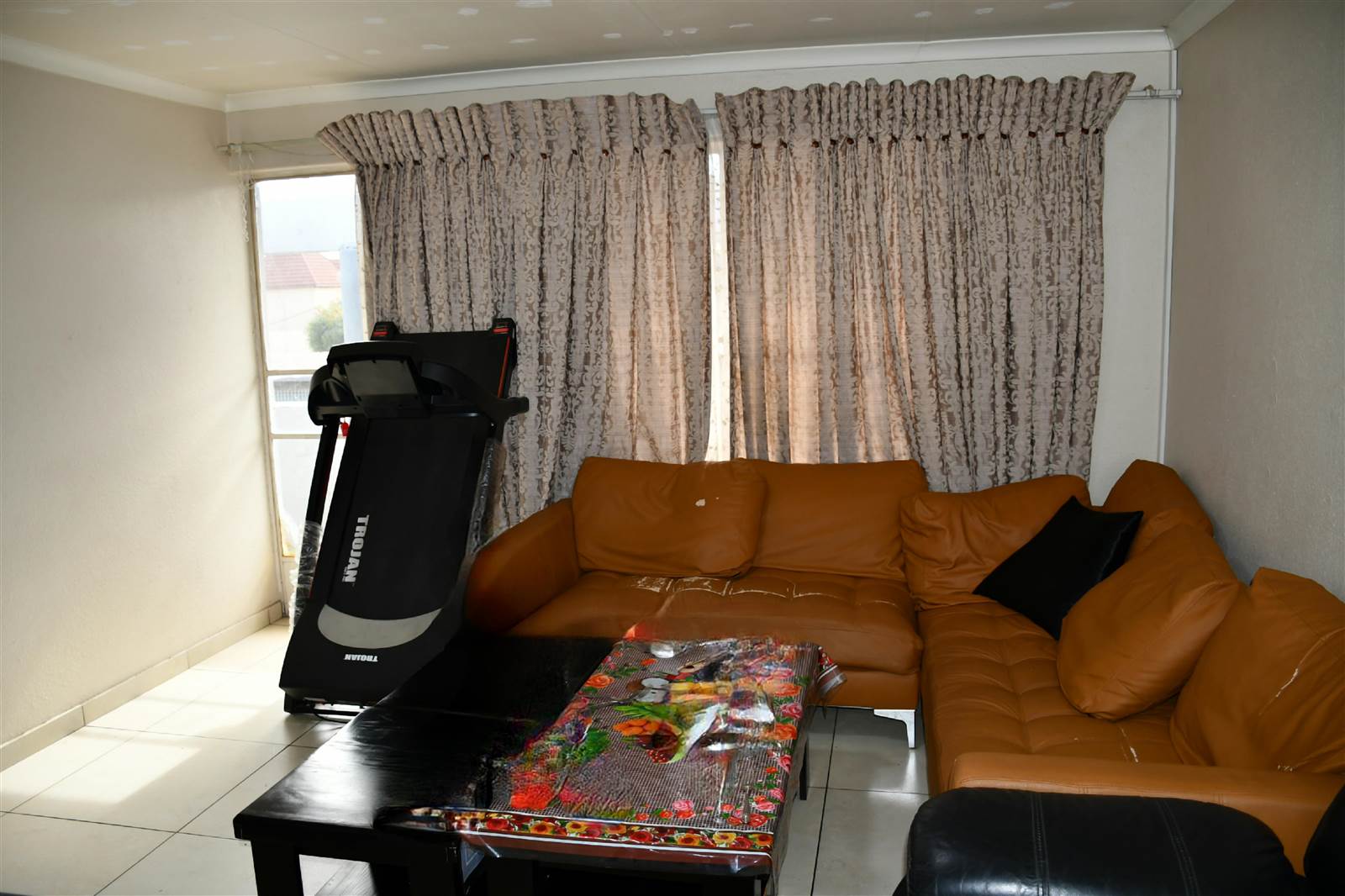 1 Bed Apartment in Booysens photo number 5