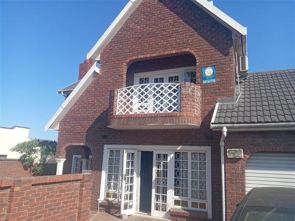5 Bedroom House 5 Bedroom House