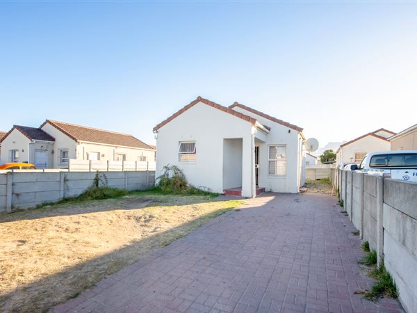 2 Bedroom House 2 Bedroom House