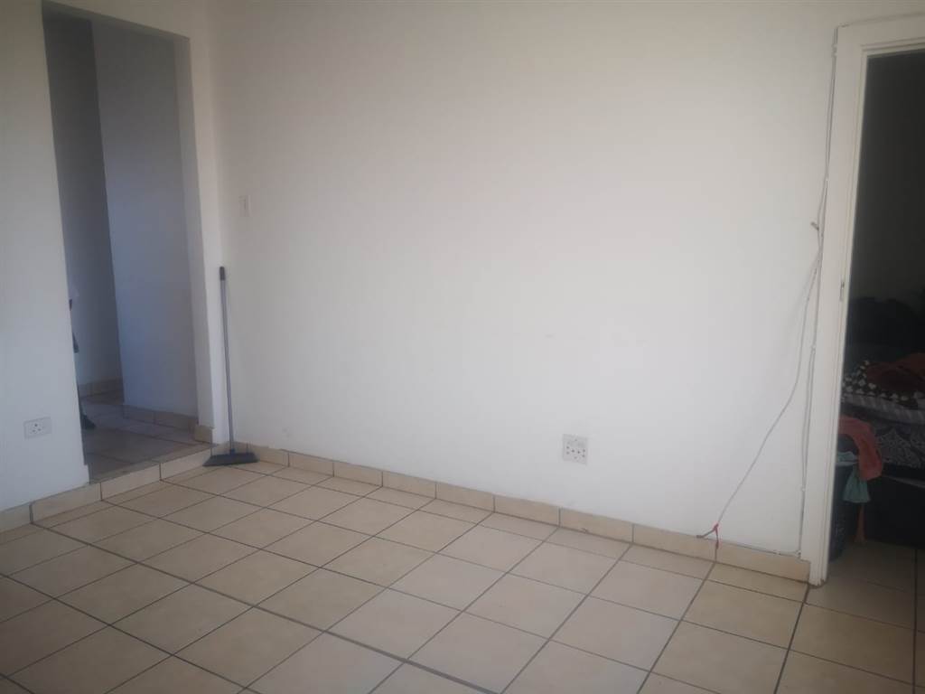 1.5 Bed Apartment in Musgrave photo number 1
