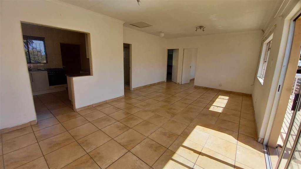 2 Bed Apartment in Northmead photo number 11