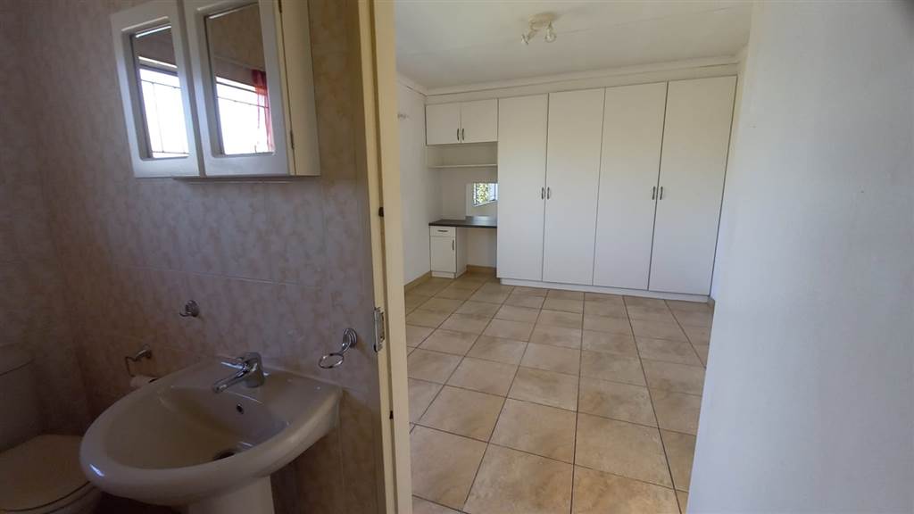2 Bed Apartment in Northmead photo number 14