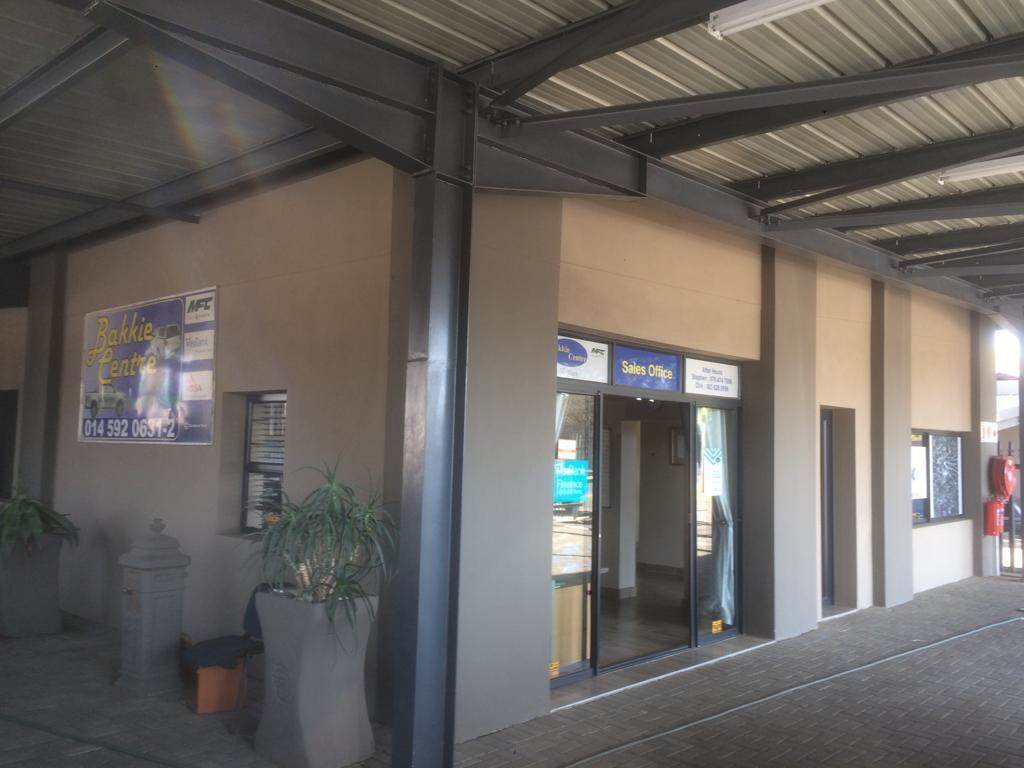 428  m² Commercial space in Rustenburg Central photo number 2