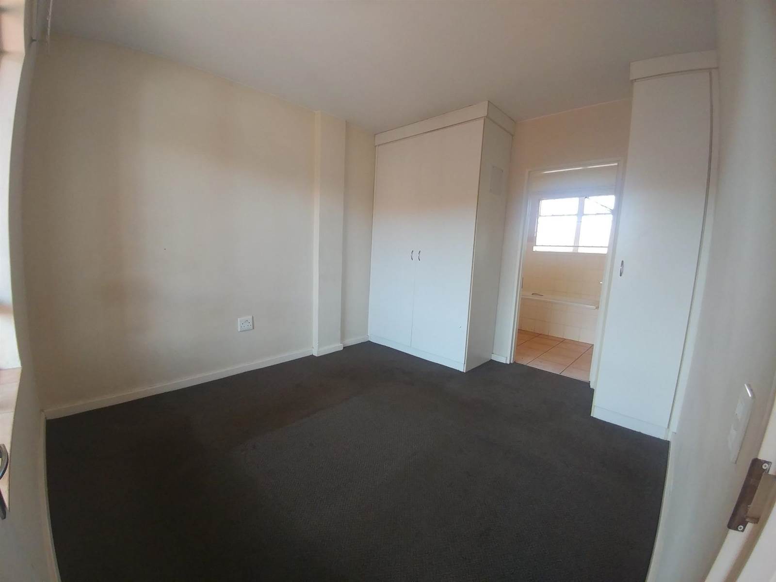 2 Bed Apartment in Die Wilgers photo number 21
