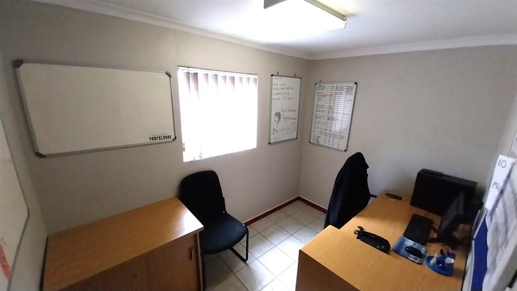 430  m² Office Space in Northmead photo number 15