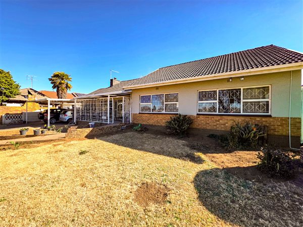 3 Bedroom House 3 Bedroom House