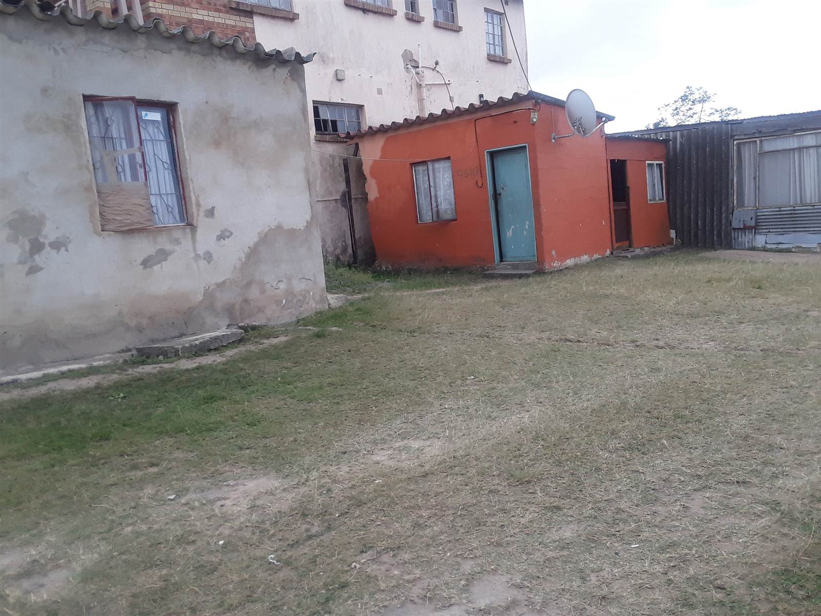 193 m² Land available in Lovu photo number 3