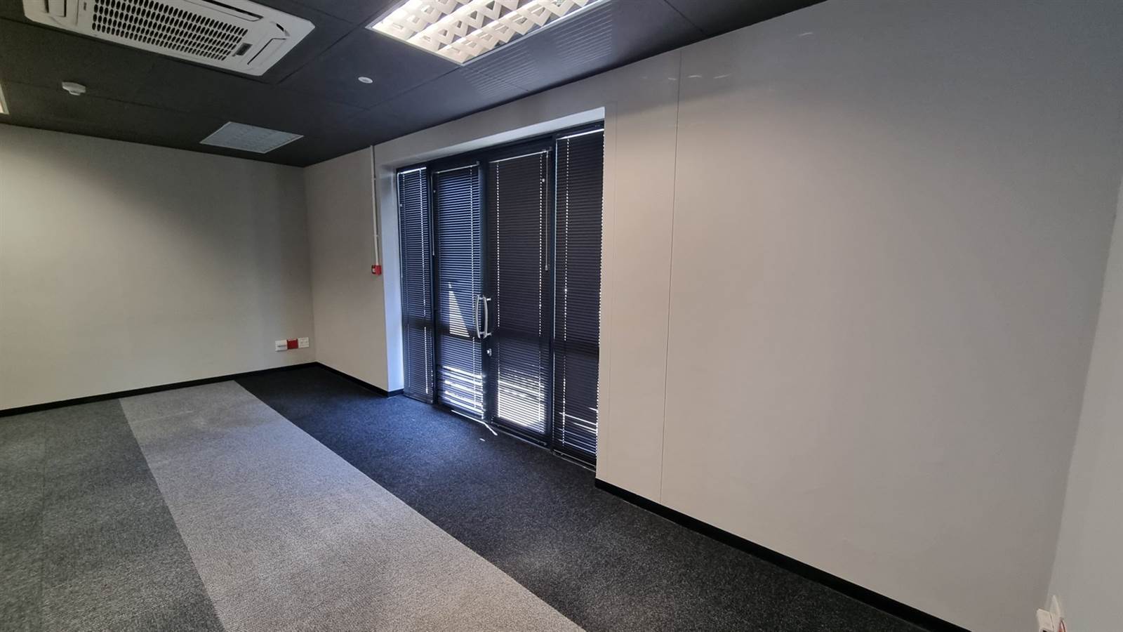 275  m² Commercial space in Stellenbosch Central photo number 7
