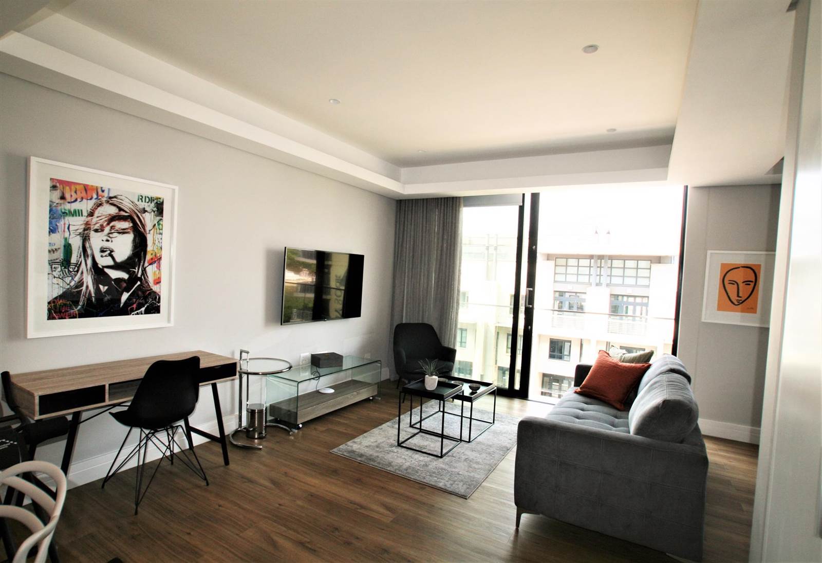 Studio Apartment in Melrose Arch photo number 2