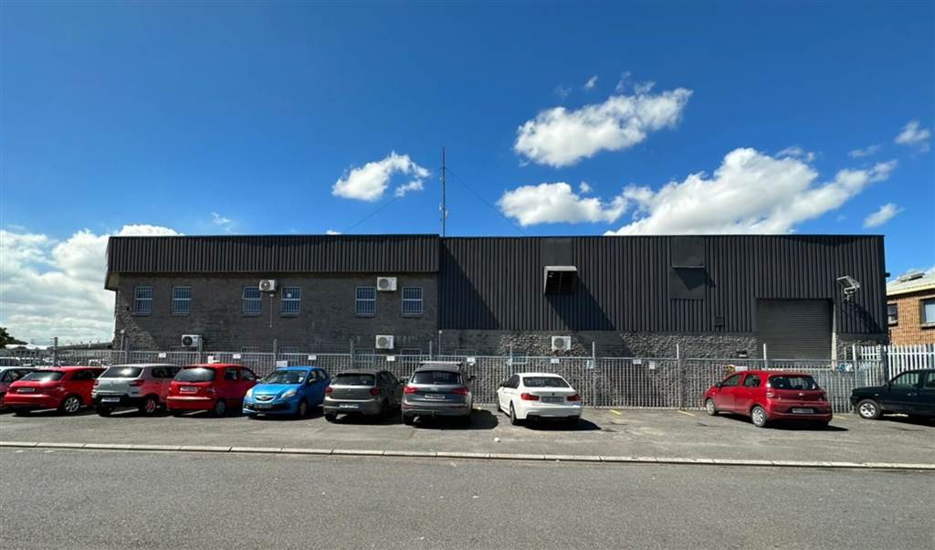 1441  m² Industrial space in Ottery photo number 1