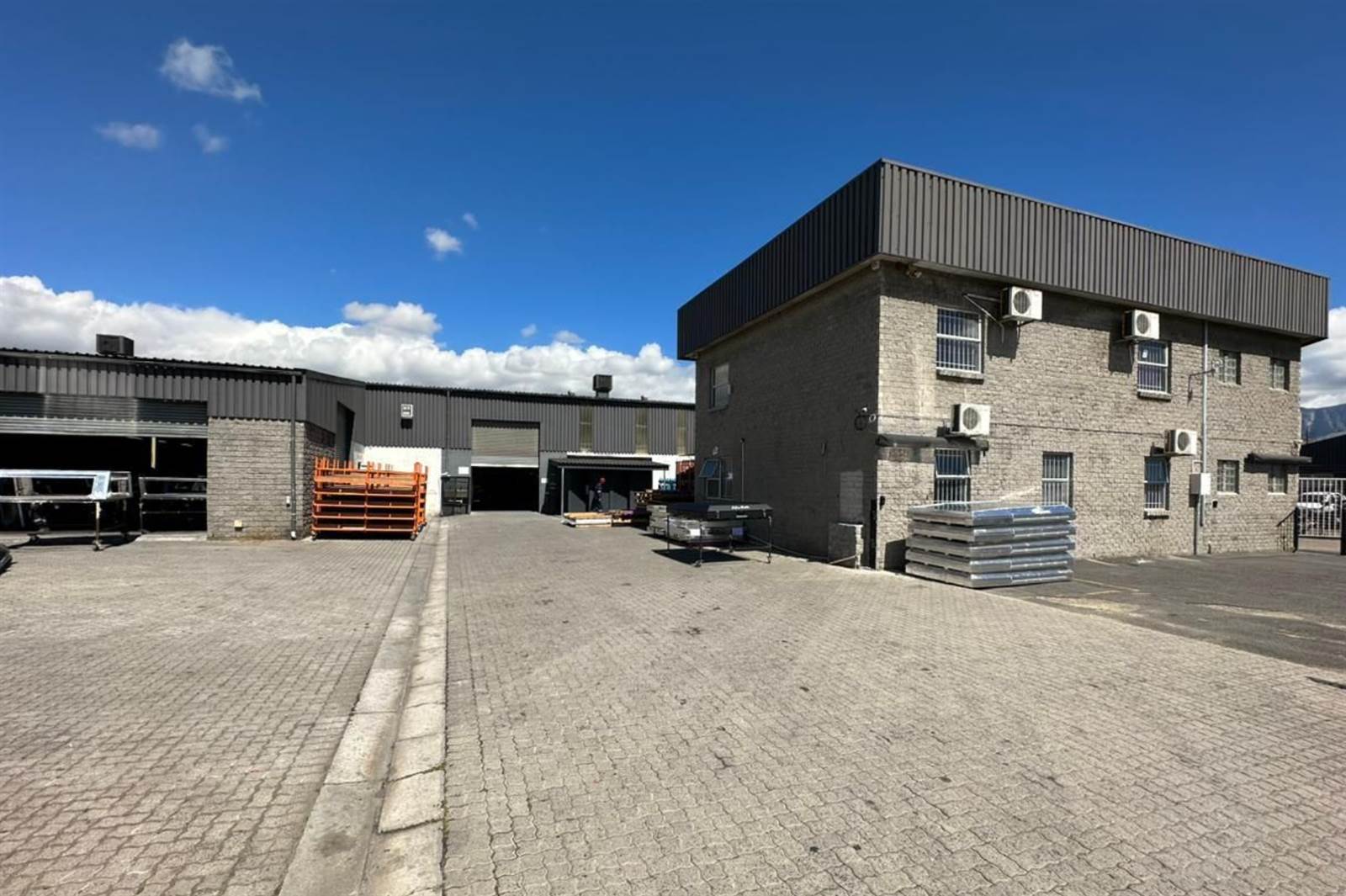 1441  m² Industrial space in Ottery photo number 10