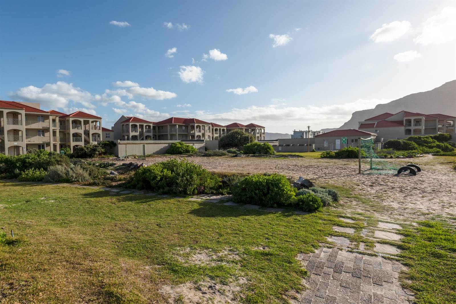 3 Bed Apartment in Muizenberg photo number 19
