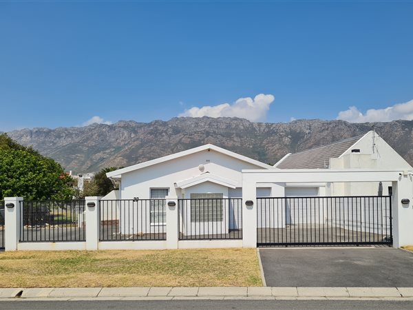 3 Bedroom House 3 Bedroom House