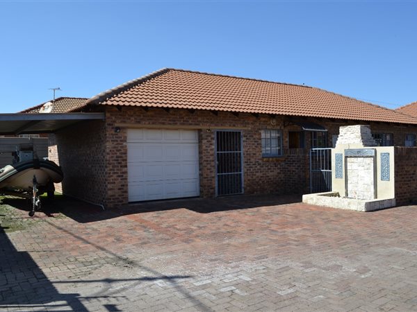 3 Bedroom House 3 Bedroom House
