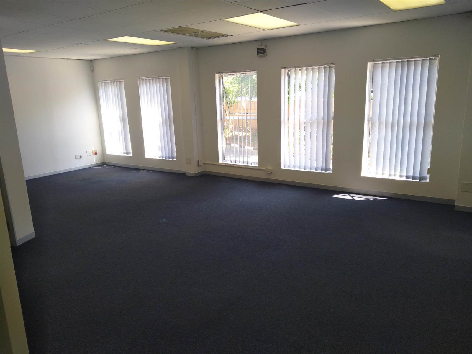 100.3  m² Commercial space in North Riding photo number 4