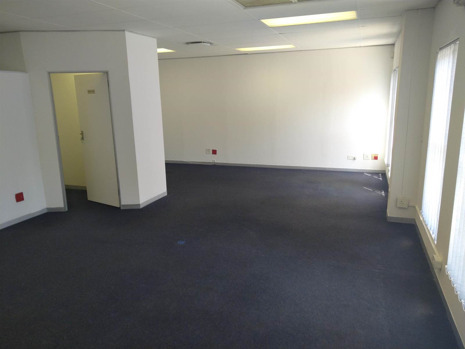 100.3  m² Commercial space in North Riding photo number 5