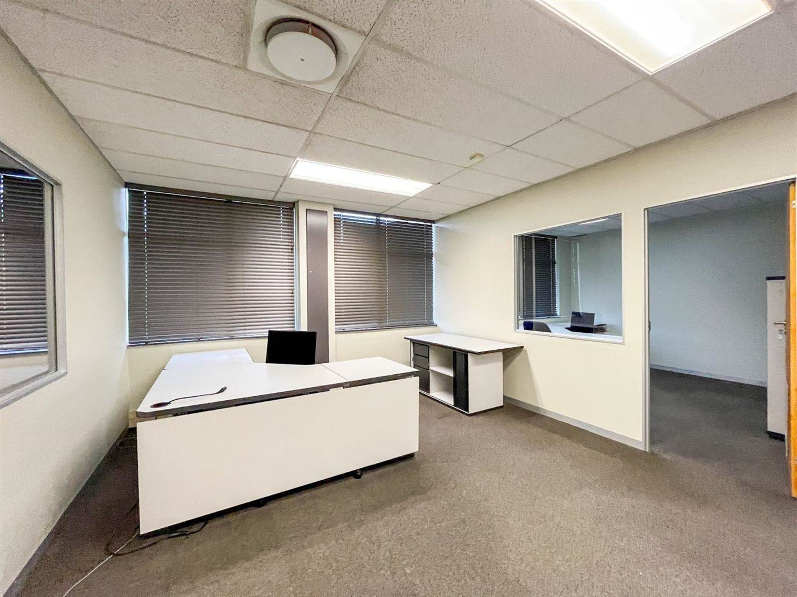 4518  m² Office Space in Parow Golf Course photo number 11