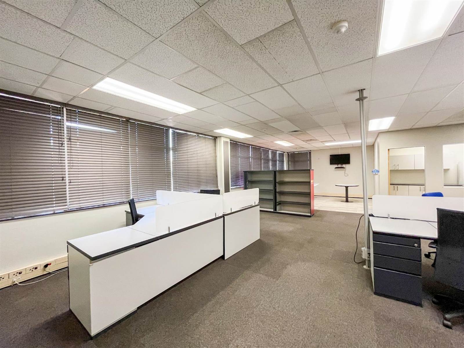 4518  m² Office Space in Parow Golf Course photo number 6