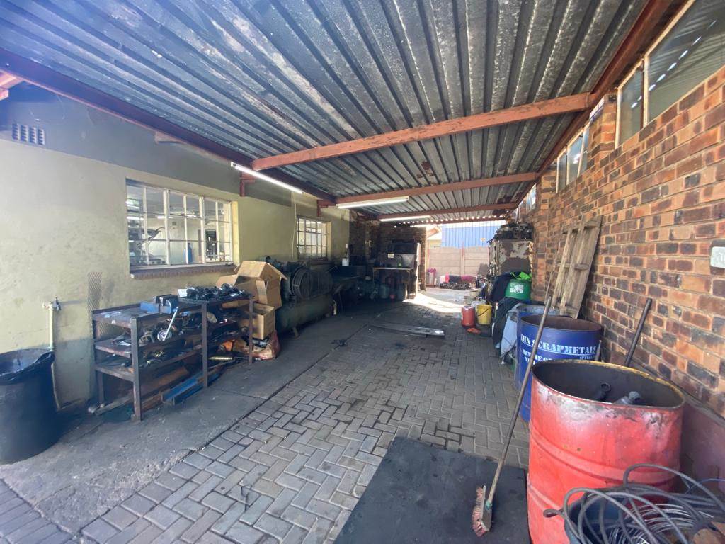 435  m² Commercial space in Klipfontein photo number 12