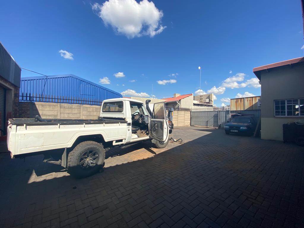435  m² Commercial space in Klipfontein photo number 3