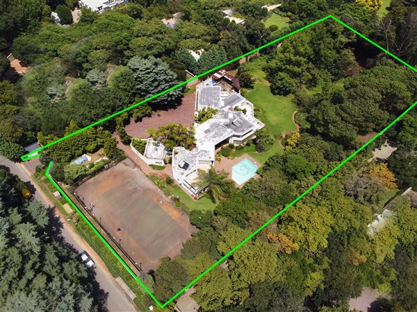 6716 m² Land available in Hyde Park