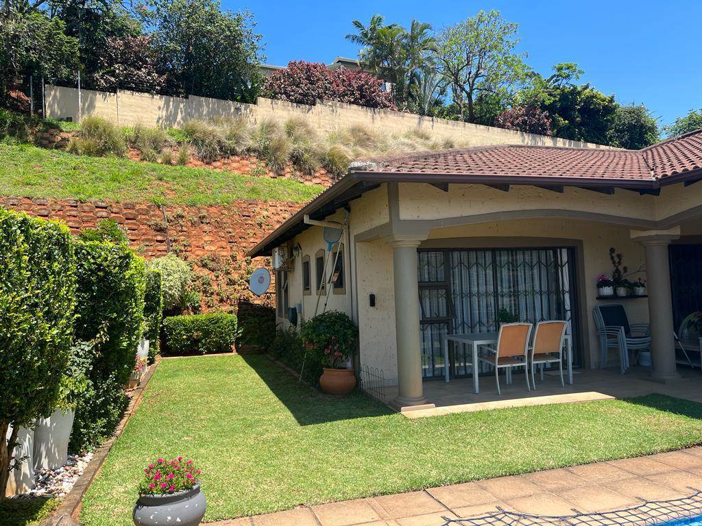 3 Bed Townhouse in La Lucia photo number 8