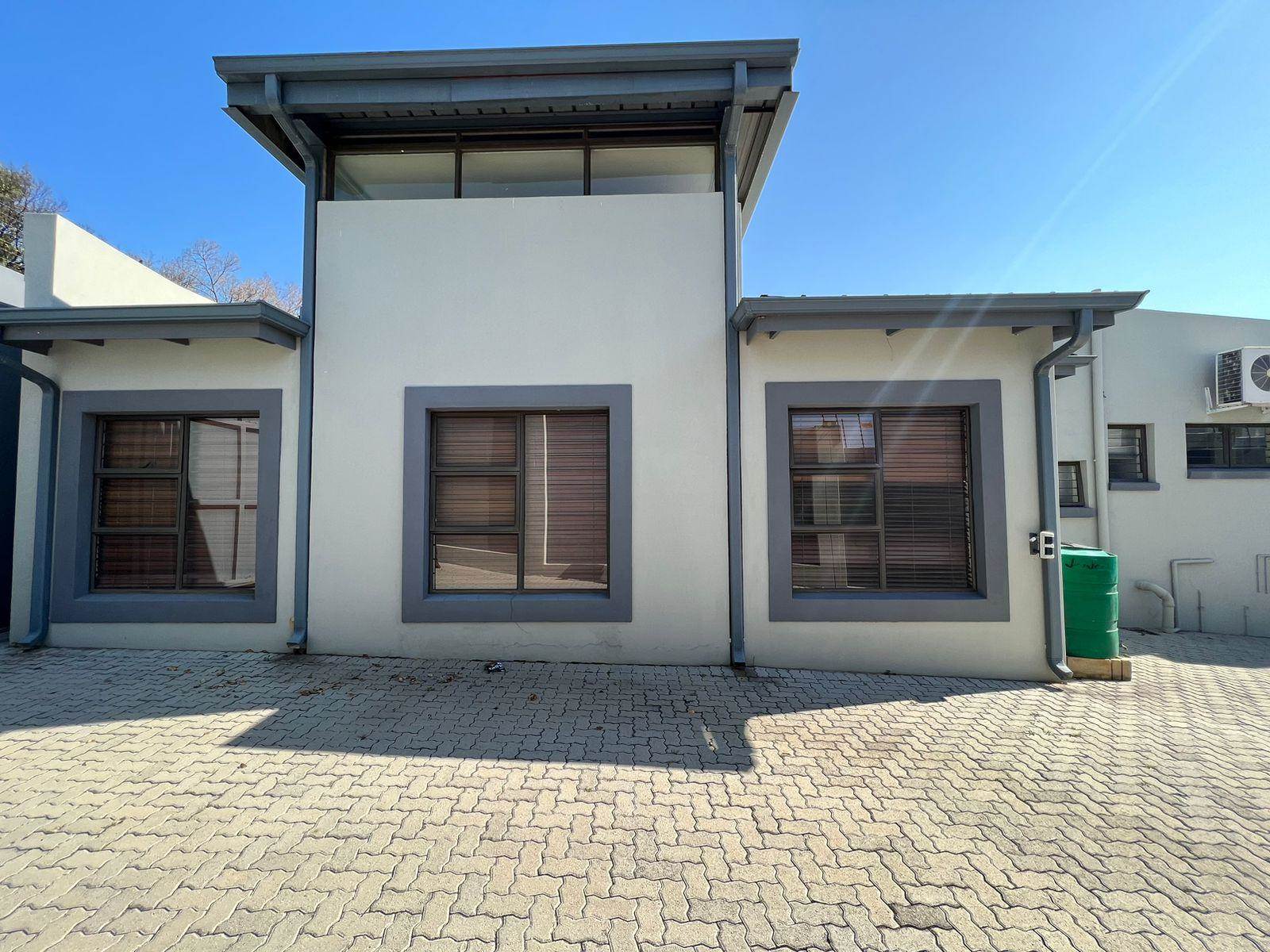 480  m² Commercial space in Rivonia photo number 2