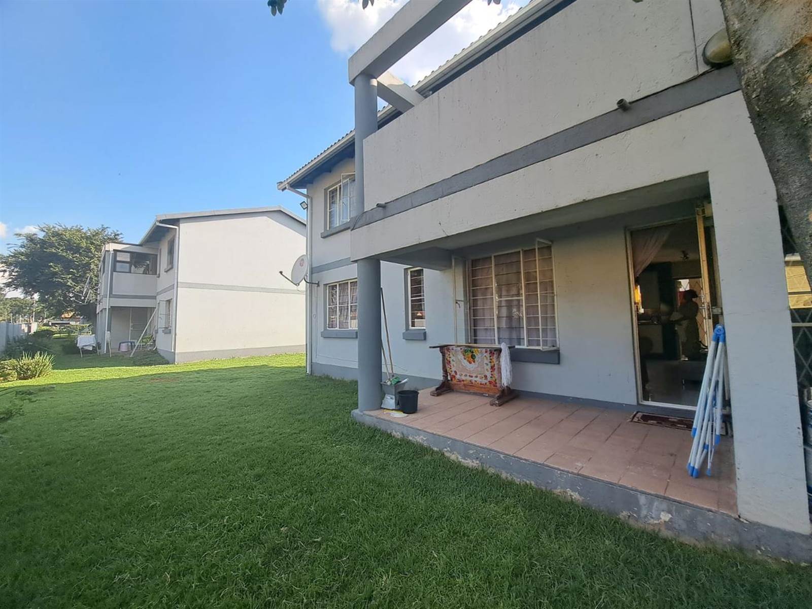 2 Bed Townhouse in Booysens photo number 5