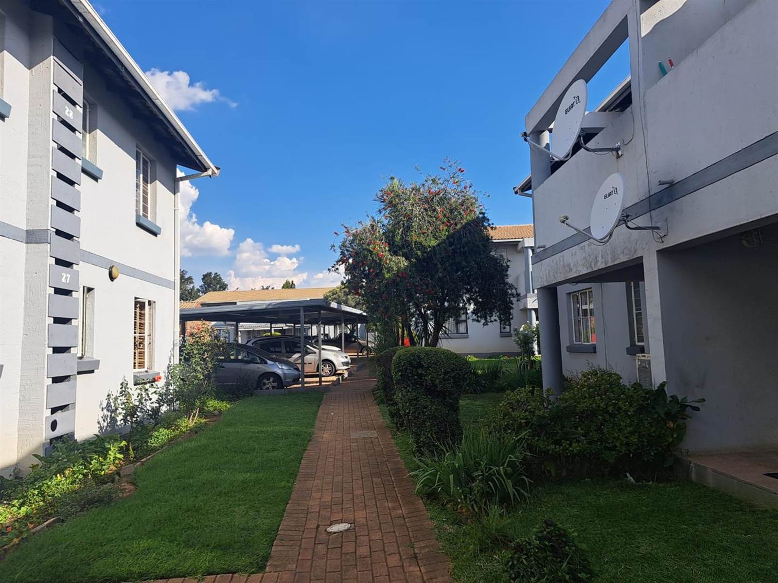 2 Bed Townhouse in Booysens photo number 17