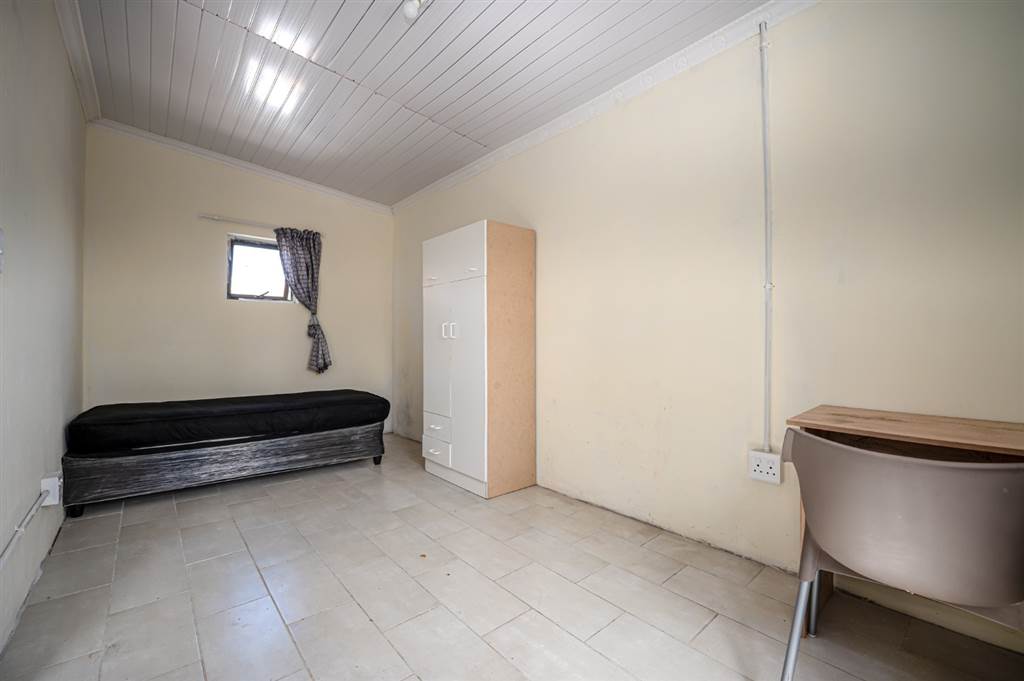 6 Bed House in Belhar photo number 17