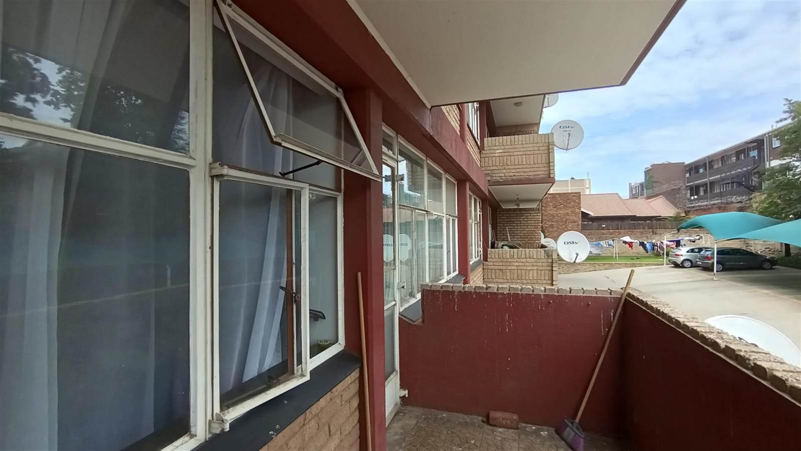 2 Bed Townhouse in Benoni Central photo number 12