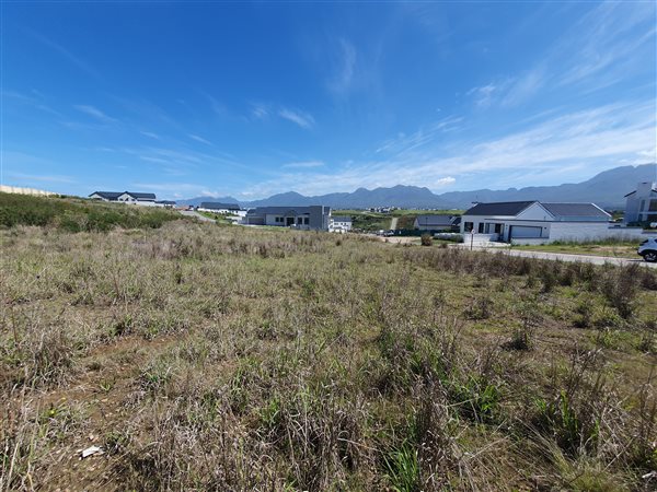 1196 m² Land available in Kingswood Golf Estate