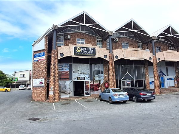 123 m² Retail Space 123 m² Retail Space