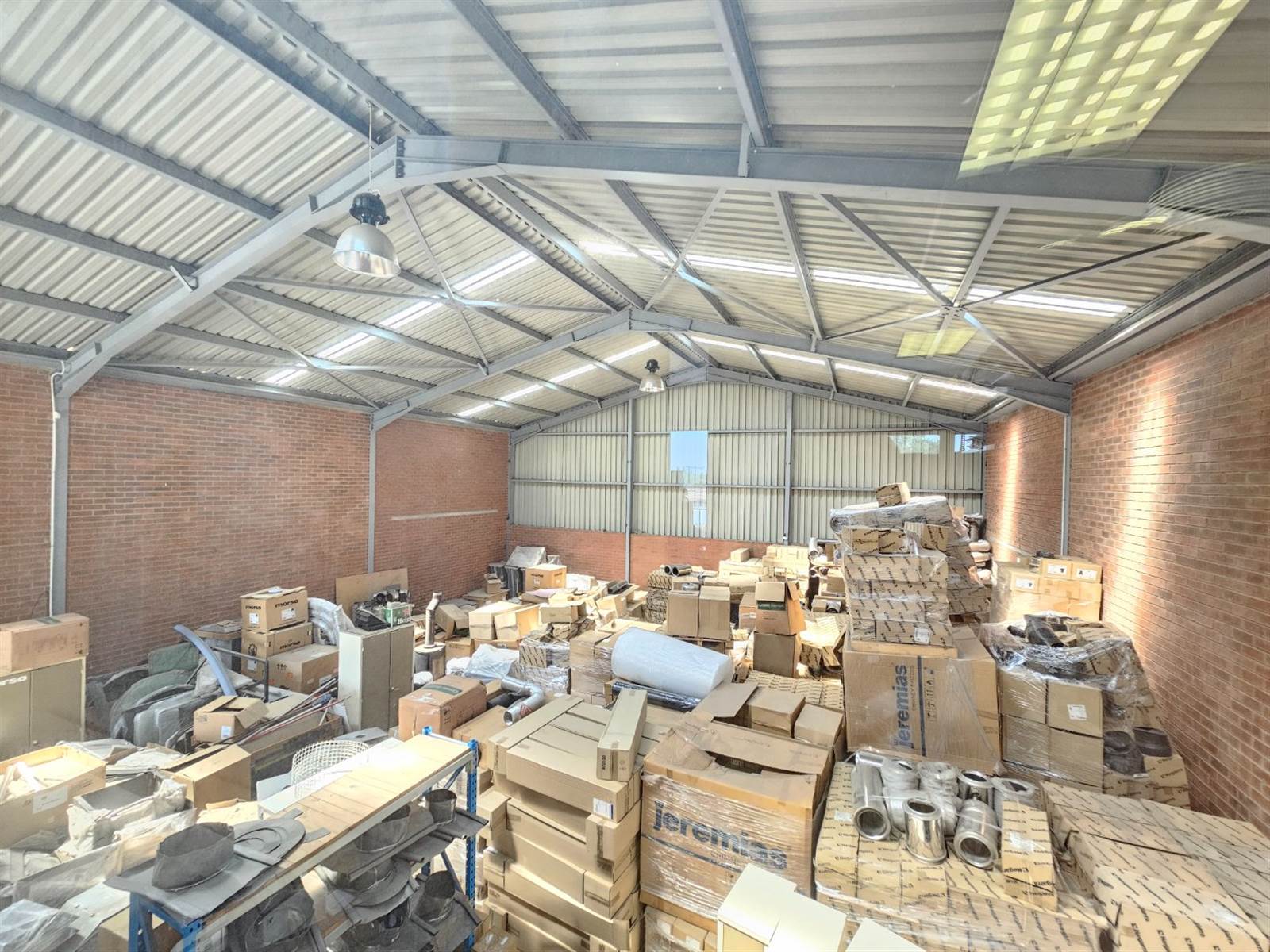 330  m² Industrial space in Ferndale photo number 1