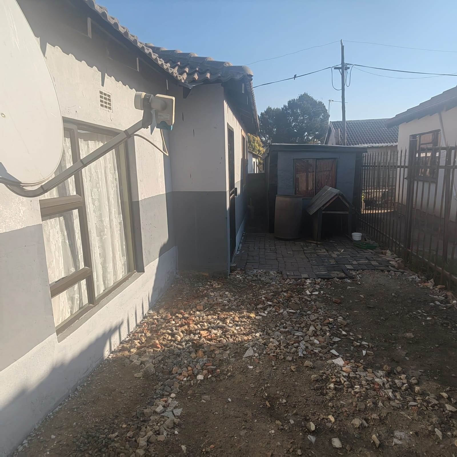3 Bed House in Embalenhle photo number 8